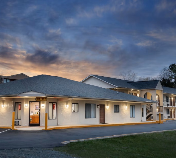 Super 8 by Wyndham Burlington